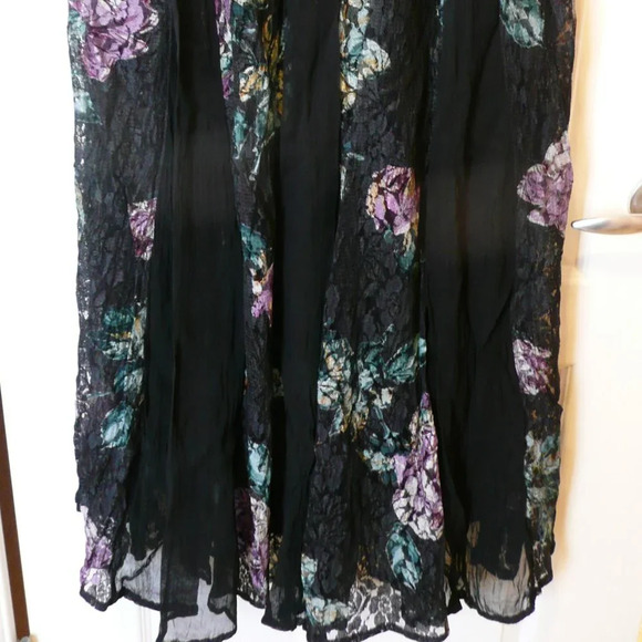 Women's Semi Sheer Lace Dress Fully Lined Loose Fitting Long Black Floral Goth - Picture 10 of 10